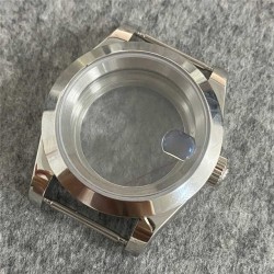 fond de boîtier métal et verre saphir